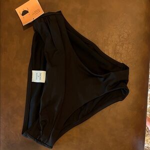 Shade & Shore Women's Elegant Black Shorts